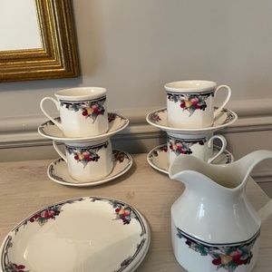 Royal Doulton Autumn’s Glory 4-cup coffee/tea fine china
